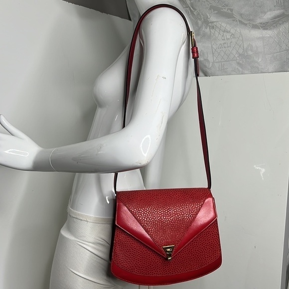 Nina Ricci Red Leather Pebbled Suede Combination Shoulder Bag Made in France - Picture 2 of 15